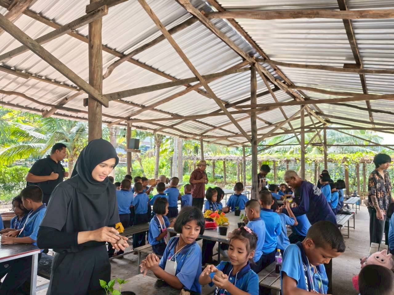 <div style='text-align:center;'>
						ชื่อไฟล์ : 217479a24f5b98bcd9028a1675b0f69e1_3295452024.jpg <a href='img/article/art_1765337915/image/g/217479a24f5b98bcd9028a1675b0f69e1_3295452024.jpg' target='_blank' style='color:$FFF !important;' download>Download</a></div>