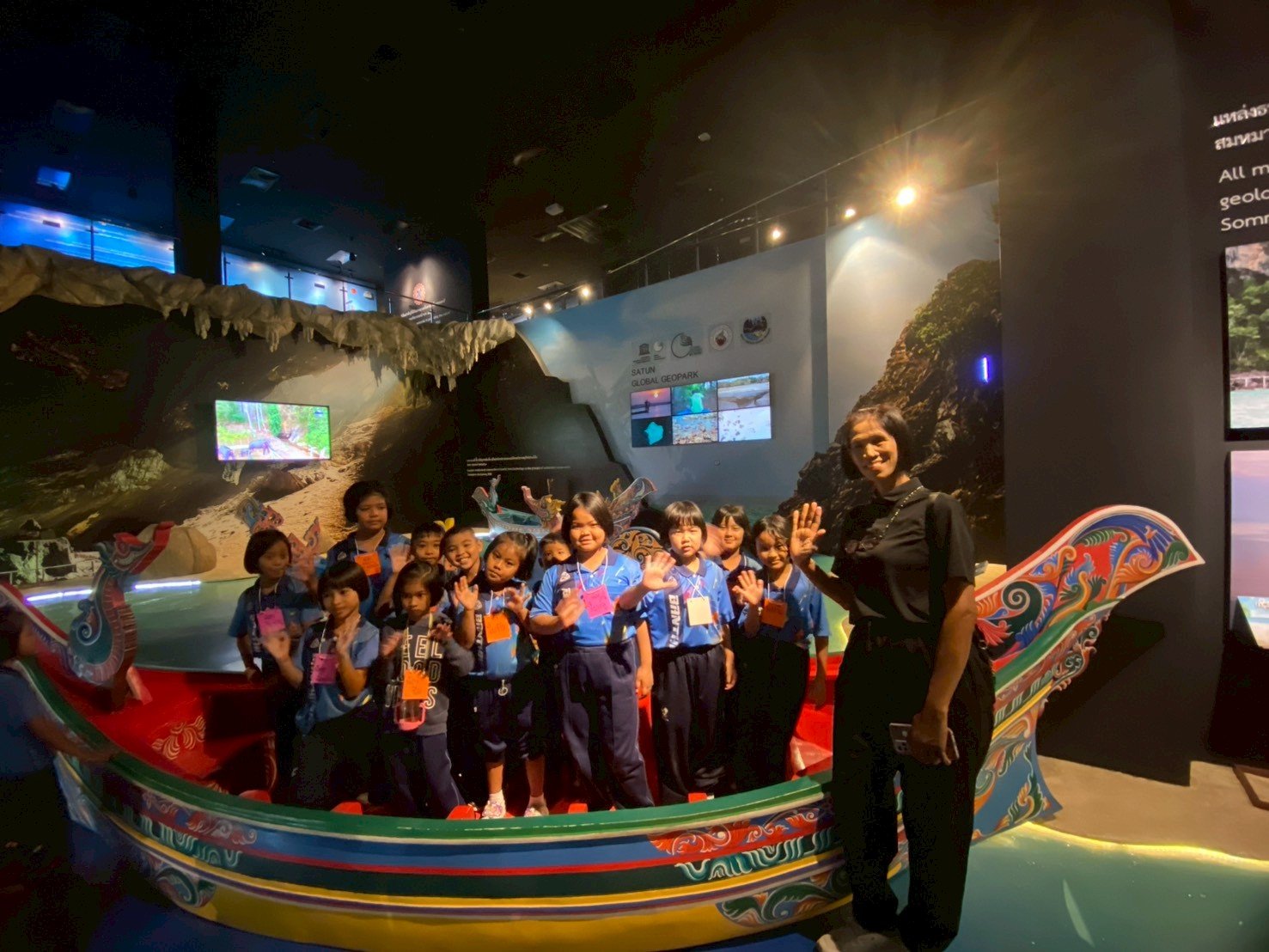 <div style='text-align:center;'>
						ชื่อไฟล์ : cf5d3c0bfc6069452f2473d6904da38b1_210506760.jpg <a href='img/article/art_1765337915/image/g/cf5d3c0bfc6069452f2473d6904da38b1_210506760.jpg' target='_blank' style='color:$FFF !important;' download>Download</a></div>